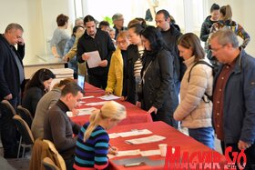 Támogató aláírásgyűjtés a VMSZ tartományi listájához Újvidéken