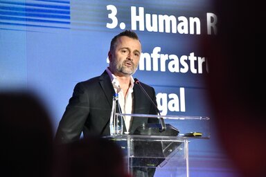 Mike Michel: A FIC tisztában van azokkal a gazdasági és geopolitikai feltételekkel, melyekkel Szerbia szembesül, de vannak dolgok, amik elvégezhetők, fotó: Beta