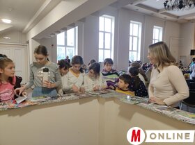 A Petőfi Sándor MMK-ba látogatott a Mézeskalács csapata