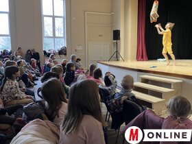 A Petőfi Sándor MMK-ba látogatott a Mézeskalács csapata