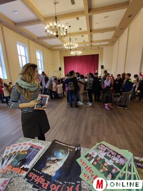 A Petőfi Sándor MMK-ba látogatott a Mézeskalács csapata