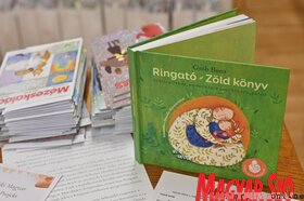 Ringató foglalkozás és babacsomagosztás az újvidéki Petőfi Sándor Magyar Művelődési Központban