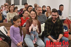 Ringató foglalkozás és babacsomagosztás az újvidéki Petőfi Sándor Magyar Művelődési Központban