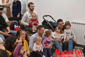Ringató foglalkozás és babacsomagosztás az újvidéki Petőfi Sándor Magyar Művelődési Központban
