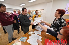 Ringató foglalkozás és babacsomagosztás az újvidéki Petőfi Sándor Magyar Művelődési Központban