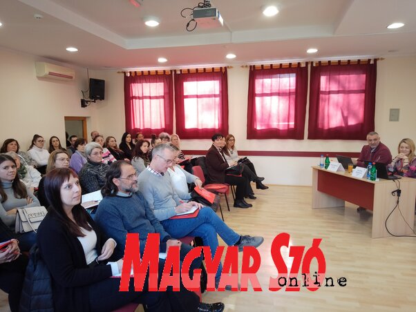 Intézményvezetők tanultak Magyarkanizsán ( Fotó: Bajić Jenei Klementina felvétele)