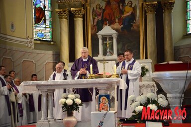 Kúlai gyászmise a kivégzett papokért (A szerző felvétel)