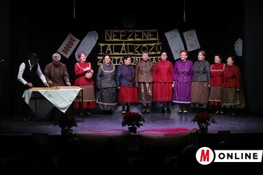 A Gyöngyvirág asszonykórus fellépése (Lakatos János)