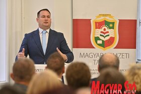 Az MNT kulturalis stratégiájának közvitája Torokkanizsan