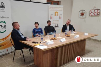 A kerekasztal-beszélgetés résztvevői, fotó: Kancsár Izabella