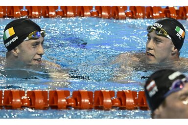 Daniel Wiffen (balról) és ikertestvére, Nathan egyaránt szerepelt a 800 gyors fináléjában, utóbbi a 8. helyen végzett (Fotó: MTI)