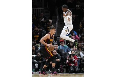 Peyton Watson rendesen „megette” Bogdanović dobócselét (Fotó: Beta/AP)