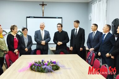 A felújított csonoplyai közösségi teremben (Fotó: L. Móger Tímea felvétele)