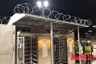 A kapuk ma szinte mindenki előtt zárva maradnak a Karaiszkákisz Stadionban (Fotó: Erős Kincses Krisztina felvétele)
