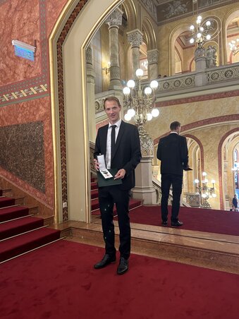 Lengyel László a Magyar Érdemrend Lovagkeresztjével Lengyel László a Magyar Érdemrend Lovagkeresztjével
