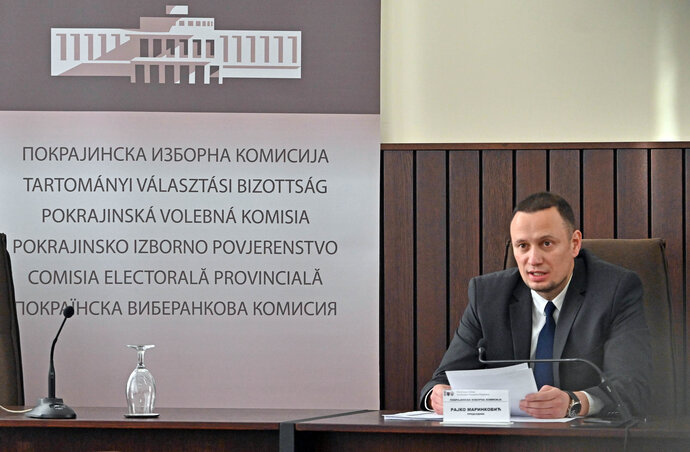 A Tartományi Választási Bizottság hétfőn délután ismertette a csaknem véglegesnek tekinthető eredményeket (Ótos András felvétele) A Tartományi Választási Bizottság hétfőn délután ismertette a csaknem véglegesnek tekinthető eredményeket (Ótos András felvétele)