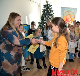 Székházunkban vendégül láttuk a Mézeskalács kis olvasóit