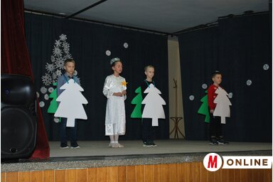 Karácsonyi műsor Doroszlón (Kálóci Karola)