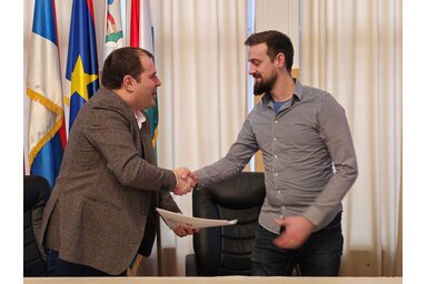 Ajtót, ablakot, fűtési rendszert is lehet korszerűsíteni, fotó: Puskás Károly