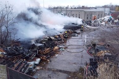A tűzoltók több mint 12 órán keresztül küzdöttek a lángokkal (TV Kikinda)