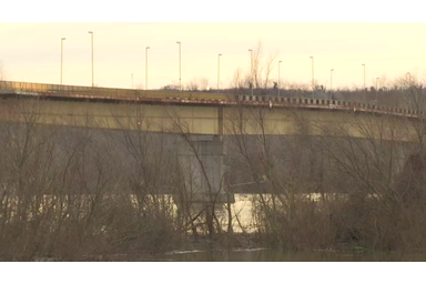 Leállították a forgalmat a Május 25-e hídon, fotó: Szerbiai RTV