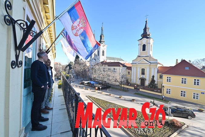 A legendás balkonról szép kilátás nyílik a város nevezetességeire