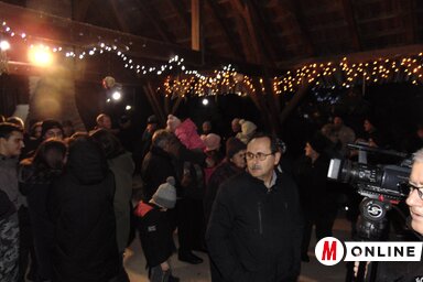 Talpai Sándor az advent harmadik vasárnapján szervezett közös gyertyagyújtáson (Fotó: Vidács Hajnalka)