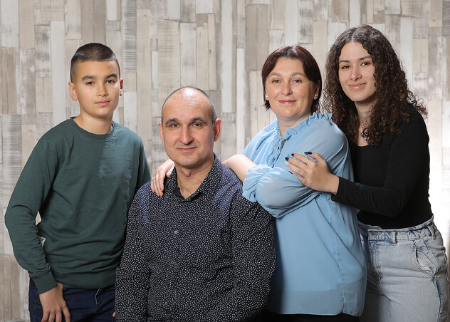 Csincsik Zsolt feleségével, Beátával és gyermekeivel, Zsomborral és Rékával (Fotó: Kiss Gábor)