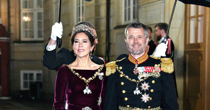 Az 55 éves Frigyes koronaherceg feleségével, fotó: Facebook