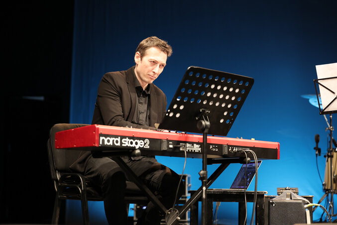 A zongoránál Klemm Dávid
