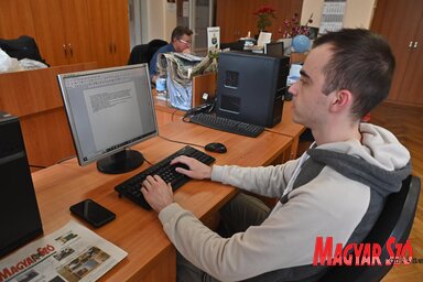 Munka közben (Ótos András felvétele)
