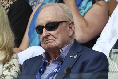 A melbourne-i központi pálya névadója, Rod Lever azt üzente a szervezőknek, hogy akár már most lehet újragravírozni Novak Đoković nevét a serlegre (Fotó: Beta/AP)