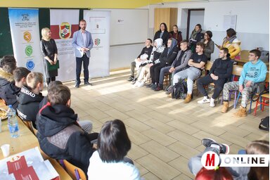 A Szakma Sztár Fesztivál topolyai elődöntőjének megnyitója (Lakatos János)