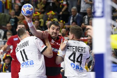 A magyarok nem tudták áthámozni magukat a kőkemény német védelmen (Fotó: MTI)