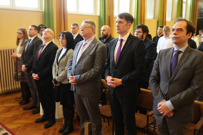 Az ünnepséget megtisztelte jelenlétével több közéleti személyiség (Dr. Pásztor Bálint Facebook-oldala/fotó: Dedović-Tomić Tomislav) Az ünnepséget megtisztelte jelenlétével több közéleti személyiség (Dr. Pásztor Bálint Facebook-oldala/fotó: Dedović-Tomić Tomislav)