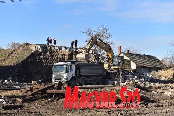 Az új Majsai-híd ugyanolyan konfigurációban épül, mint a régi / Molnár Edvárd archív felvétele Az új Majsai-híd ugyanolyan konfigurációban épül, mint a régi / Molnár Edvárd archív felvétele