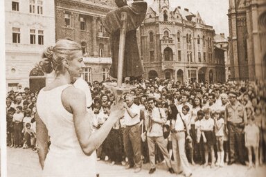 Az 1972-es lángot Újvidéken Farkas Gizella is vitte
