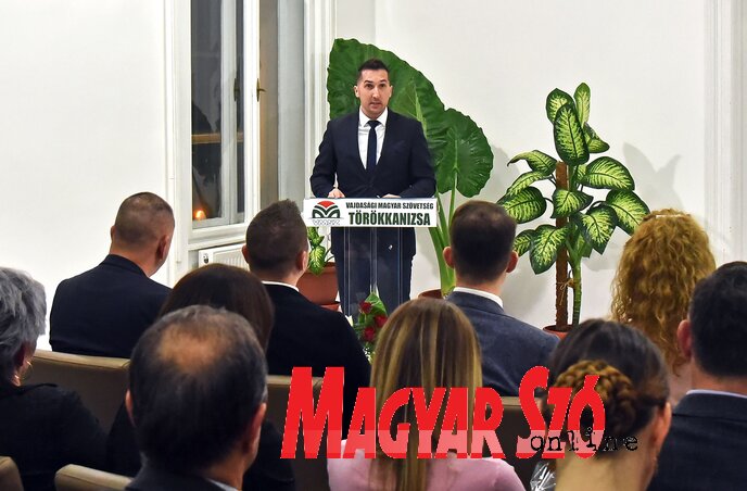 Újhelyi Nándor, a VMSZ törökkanizsai községi szervezetének elnöke, fotó: Gergely Árpád Újhelyi Nándor, a VMSZ törökkanizsai községi szervezetének elnöke, fotó: Gergely Árpád