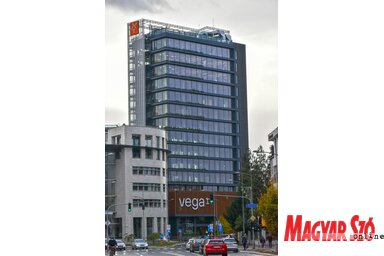 A két újvidéki programozófiú által alapított, 397 programozót foglalkoztató Vega IT szoftverfejlesztő vállalat 12 millió eurót fektetett be az épületbe,  fotó: Ótos András