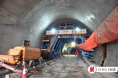 A Fruška gora-i közúti folyosón javában épül az ország leghosszabb, három és fél kilométeres alagútja (Ótos András felvétele)