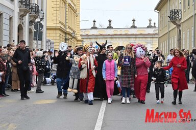 Utcabál Maszkabál Karnevál Farsang