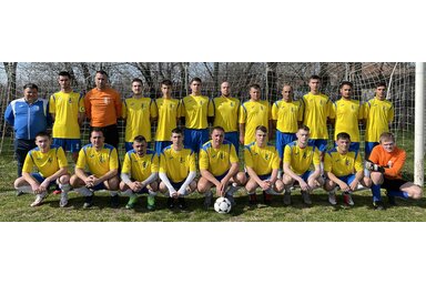 A magyarcsernyei Roham Labdarúgóklub felnőttcsapata (Fotó: Roham Labdarúgóklub)