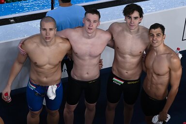 A magyar 4×100 méteres gyorsváltó: Szabó Szebasztián, Mészáros Dániel, Jászó Ádám és Németh Nándor (balról jobbra) (Fotó: MTI)