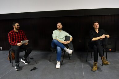 Balról jobbra: Kovács Tamás színész, Nagy Borús Levente rendező, Dudás Viktor, az est moderátora / Molnár Edvárd felvétele