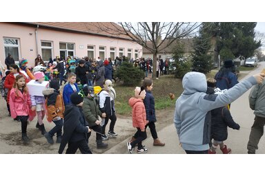 Jól sikerült a farsangbúcsúztatás Törökfaluban (Molnár József felvétele)