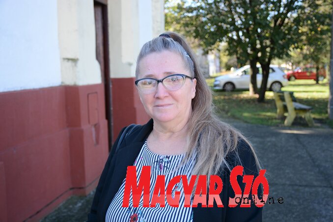 Mezei Mária kucorai óvónő és kántor (Paraczky László felvétele) Mezei Mária kucorai óvónő és kántor (Paraczky László felvétele)