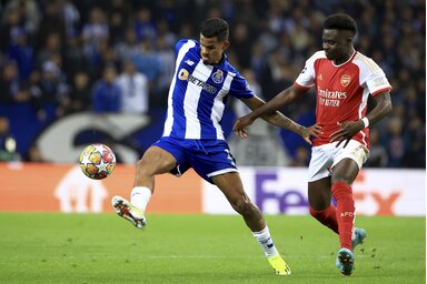 Galeno előbb sasszézott egyet az Arsenal tizenhatosa előtt, majd bombagólt lőtt