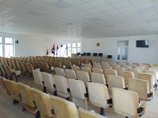 A tanácstermet a tavalyi év során újították fel (Fotó: Vidács Hajnalka)