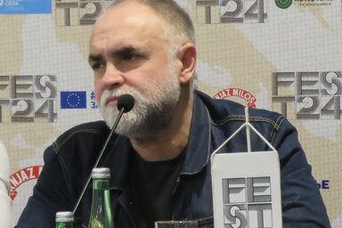 Karim Aïnouz a Fest sajtótájékoztatóján / Miklós Hajnalka felvétele
