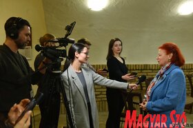 A Magyar Nemzeti Tanács szakkönyveket adott át a vajdasági magyar média szerkesztőségei részére